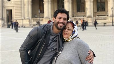 حسن الرداد يحيي الذكرى الثانية لوالدته 