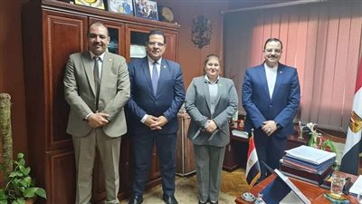 وكيل الشباب والرياضة بالإسكندرية تجتمع مع رئيس مجلس أمناء مؤسسة القادة للعلوم