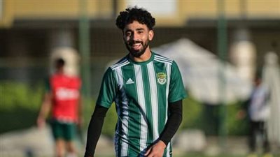 مروان عطية في الاهلي تمهيدًا للإعلان عن انضمامه 