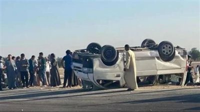 إصابة 7 عاملات زراعة وسائق في تصادم ميني باص بتروسيكل ببني سويف