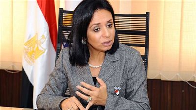 رسالة غامضة من رئيسة المجلس القومي للمرأة لإحدى الإعلاميات: عيب عليكي بجد وكفاية