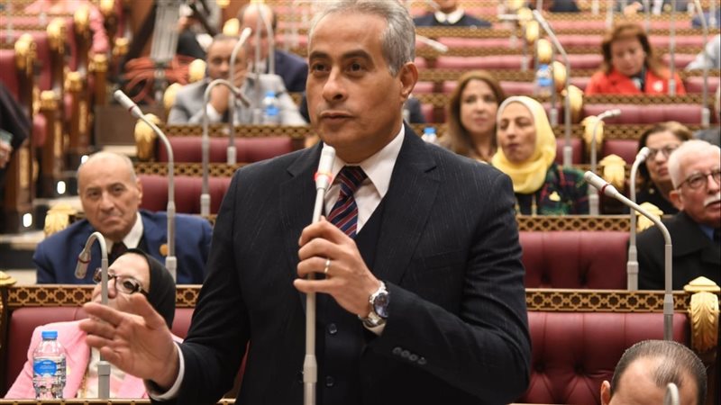 وزير القوى العاملة