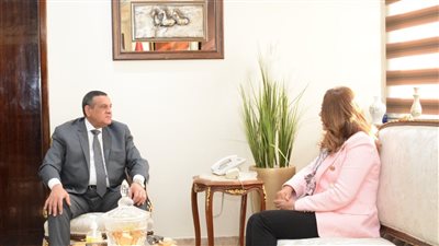 وزير التنمية المحلية يتابع الموقف التنفيذي لمشروعات 