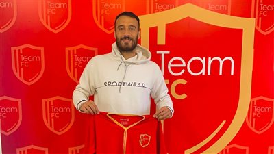 دوري القسم الثالث، تيم إف سي يضم مهاجم سيراميكا السابق