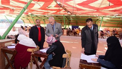 10 آلاف طالب يؤدون امتحانات الفصل الدراسي الأول بكلية الآداب بسوهاج