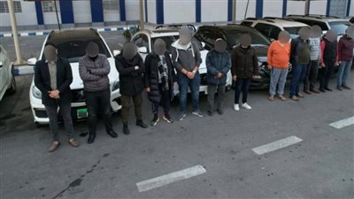 لوحة تكشف بيزنس بيع السيارات المهربة جمركيًا داخل مطار القاهرة(صور)