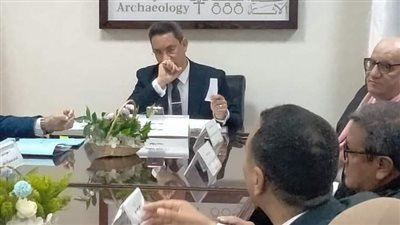 آثار عين شمس تناقش مقررات الفصل الدراسي الثاني وعجز أعضاء التدريس 