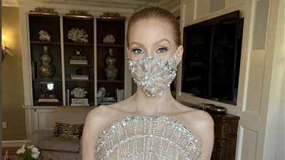 جيسيكا شاستين بفستان يحبس الأنفاس في الجولدن جلوب (صور)