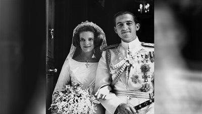 نسيب الملك تشارلز وعراب الأمير وليام، من هو قسطنطين الثاني آخر ملوك اليونان؟