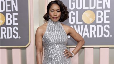 جولدن جلوب، أنجيلا باسيت تتحدث عن الراحل تشادويك بوزمان في خطاب تسلمها الجائزة (فيديو)