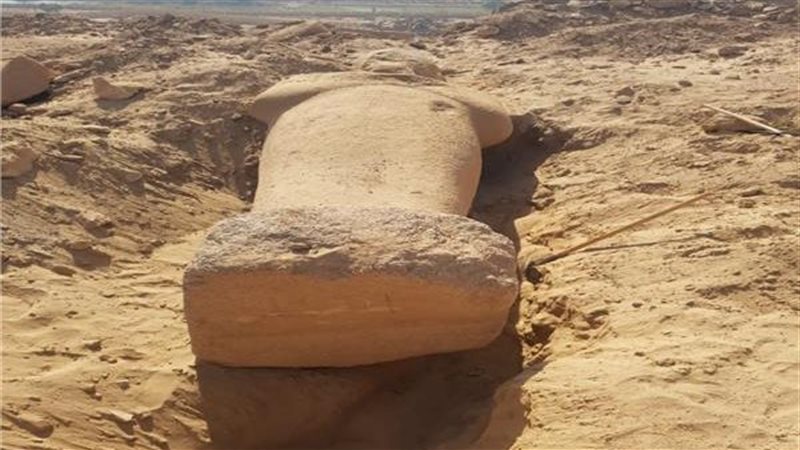 تمثال أثري للملك