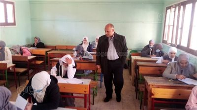 تعليم مطروح يتابع امتحانات النقل للابتدائية والإعدادية (صور)