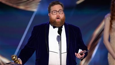 جولدن جلوب، باول هاوزر ومارتن ماكدونا وجينيفر كوليدج يحصدون جوائز الحفل