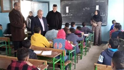 وكيل تعليم دمياط يتابع سير الامتحانات بمدارس إدارة الروضة