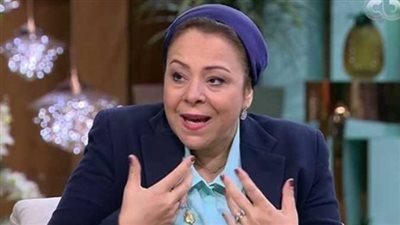 نهاد أبو القمصان تقاضي ياسمين عز بتهمة التحريض ضد المرأة (صور)