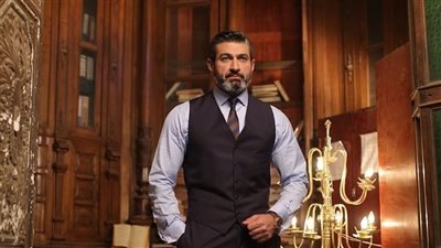 ياسر جلال يطالب الفنانين بالتبرع لـ 