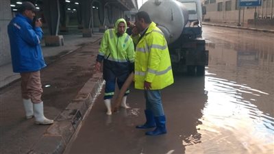 أمطار رعدية تضرب شرق الإسكندرية، والشوارع برك مياه (صور) 