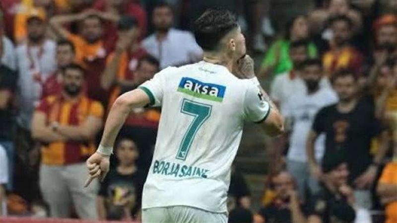 بورخا ساينز لاعب