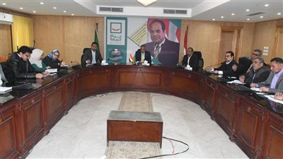 محافظ الفيوم يكلف بإعداد تقرير عن المرحلة الأولى لحياة كريمة 