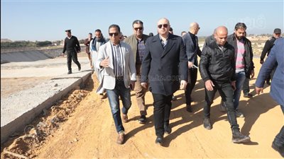 محافظ بني سويف يتفقد أعمال تطوير ورفع كفاءة مخر سيول سنور 