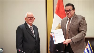 خالد عبد الغفار يتلقى دعوة رسمية لزيارة كوبا لبحث تبادل الخبرات