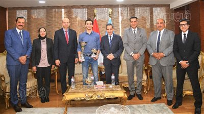 محافظ الغربية يستقبل البطل العالمي محمد السيد لاعب منتخب مصر في سيف المبارزة