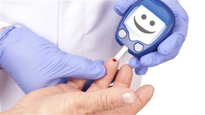 أعراض انخفاض السكر، وطرق العلاج السريع 