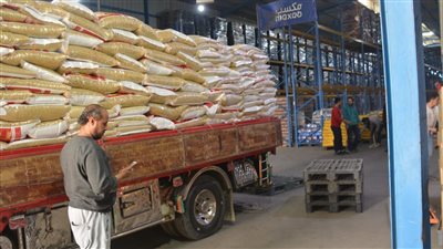 التحفظ على 84 طن مواد غذائية محتكرة في القليوبية