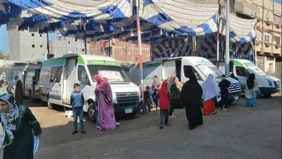 قافلة طبية توقع الكشف على 1376 مواطنًا في دمياط