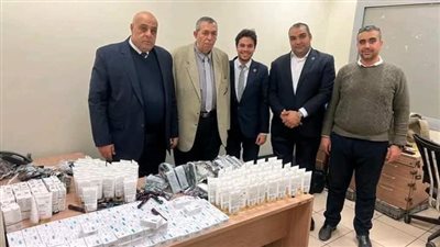 جمارك مطار القاهرة تحبط محاولة تهريب أدوات ومستحضرات التجميل