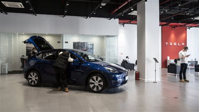 تسلا تخفض أسعار سياراتها 20% في محاولة لتنشيط المبيعات 