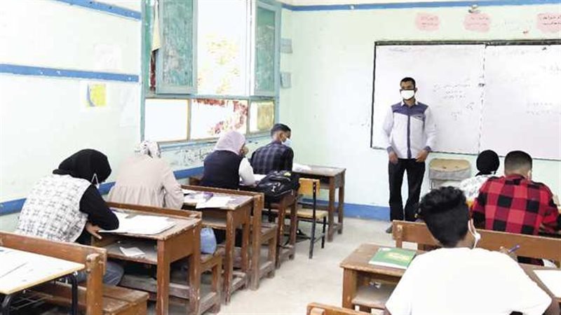 امتحانات العام الدراسي