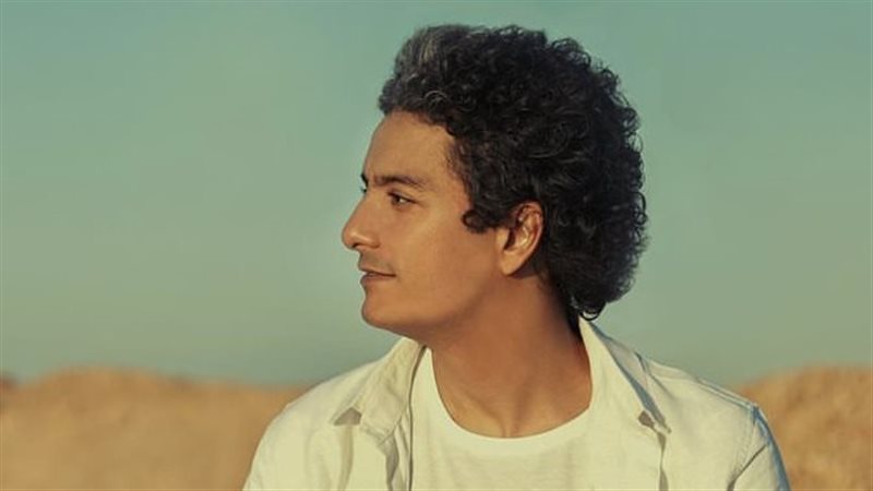 بوستر أغنية تجاوز،