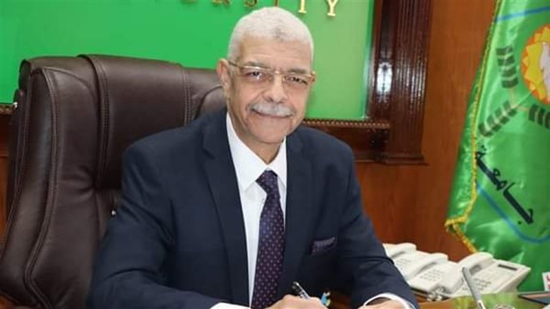 الدكتور أحمد القاصد