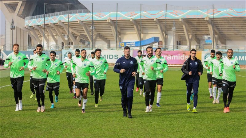 بيراميدز، فيتو