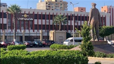 وصول المتهمة بقتل والدتها إلى جنايات بورسعيد 