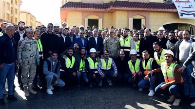 مدبولي و7 وزراء يتفقدون أعمال إنشاء مدينة رفح الجديدة (صور)