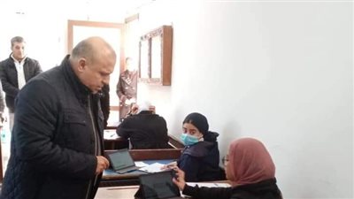 وكيل تعليم دمياط يتفقد امتحانات أولى ثانوي (صور) 