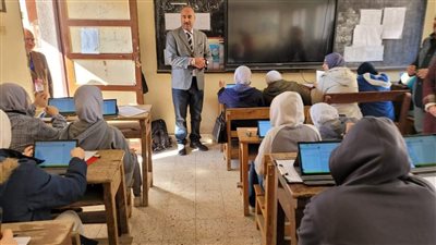 وكيل تعليم المنوفية يتفقد امتحانات أولى ثانوي