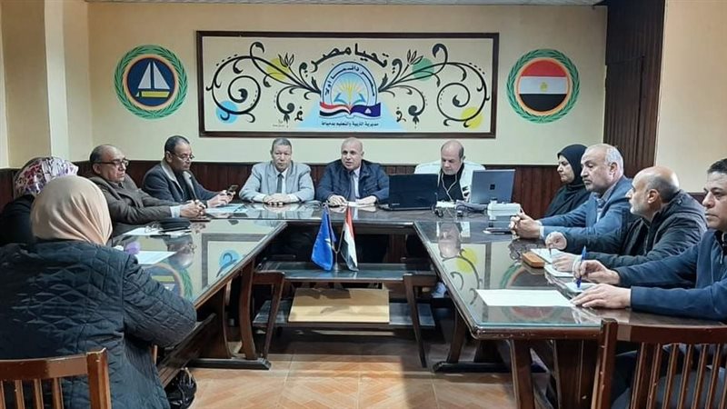 غرفة عمليات لمتابعة
