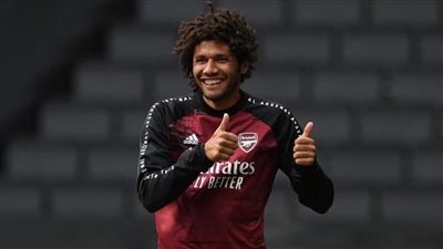 محمد النني يحتفل بمرور 7 سنوات على انضمامه إلى آرسنال (صور)