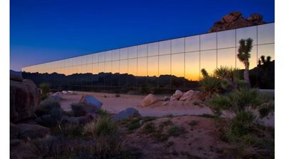 الوجهة المفضلة للمشاهير، حكاية منزل غير مرئي في كاليفورنيا