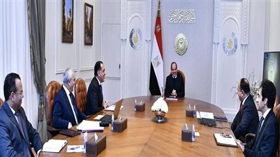 السيسي يكلف تطوير الكوادر البشرية ومنظومة المعلمين.. التوسع في إنشاء المدارس المتميزة الجديدة والتكنولوجيا التطبيقية ونشر الوعي المجتمعي.. المراجعة الدورية للمنشآت والمباني التعليمية