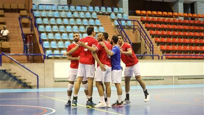 فريق طائرة الأهلي رجال يهزم قارون في كأس مصر