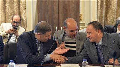  صناعة النواب تطالب الحكومة باستراتيجية تطوير شركات قطاع الأعمال العام