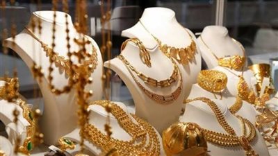 ضبط خادمة متهمة بسرقة مبالغ مالية ومشغولات ذهبية من شقة بالنزهة