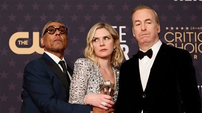  Better Call Saul، يحصد 3 جوائز في حفل اختيار النقاد (فيديو وصور)