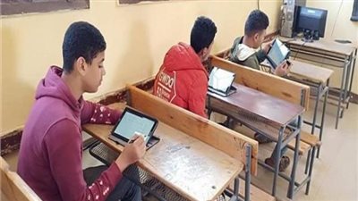 طلاب جنوب سيناء يواصلون أداء امتحانات الفصل الدراسى الأول 