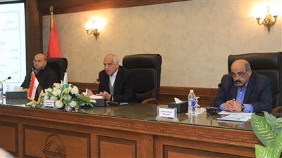 محافظ الجيزة يتابع تنفيذ الخطة الاستثمارية للعام المالي الجاري
