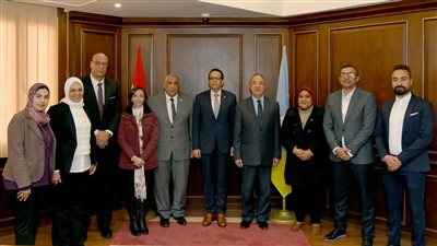 محافظ الإسكندرية يستعرض أبرز مجهودات التحول الرقمي 